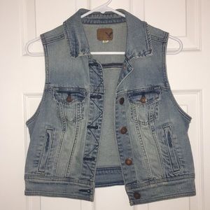 Sleeveless jean vest